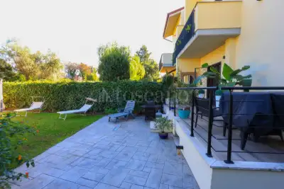 Villa Plurifamiliare in vendita, Via Stesicoro, Roma
