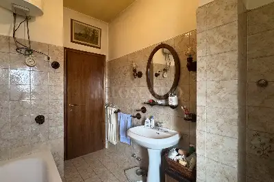 Casa in vendita, Via Marco Roncioni, Prato