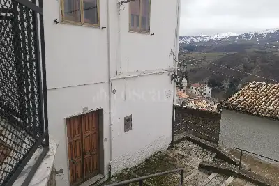 Casa in vendita, Vico I Manzoni, San Fele