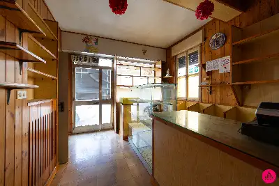 Negozio in vendita, Via Giosuè Carducci, Fontanafredda