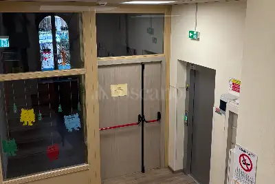 Stabile Uso Ufficio in vendita, Via Santa Gonda, Prato