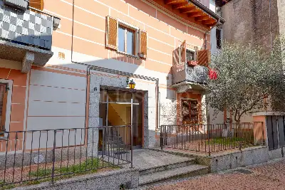 Casa in vendita, Via Giuseppe Mazzini, Ferrera di Varese