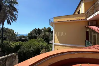 Palazzo in vendita, Via Nicola Ricciardi, Napoli