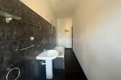 Casa in vendita, Via Barletta, Torino