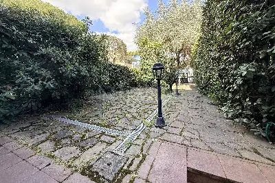 Casa Indipendente in vendita, Via Fratelli Cervi, Roma