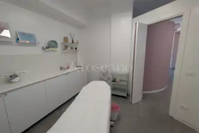 Negozio in vendita, Viale Gianluigi Bonelli, Roma