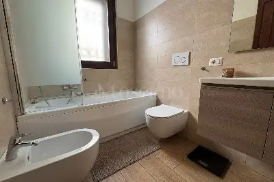 Casa in vendita, Via Salorno, Roma