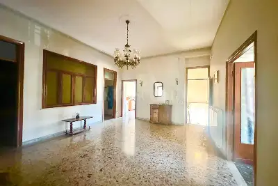 Casa Indipendente in vendita, Via Tuscolana, Roma