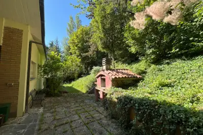 Villa in vendita, Via Montecalvo, Pianoro