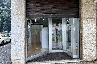 Negozio in affitto, Viale Caduti del Lavoro , Brescia