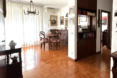 Casa in vendita, Via San Vigilio, Milano