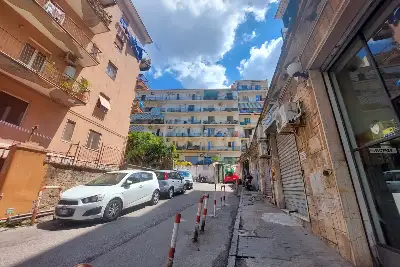 Attività Commerciale in vendita, Via Consalvo 110, Napoli