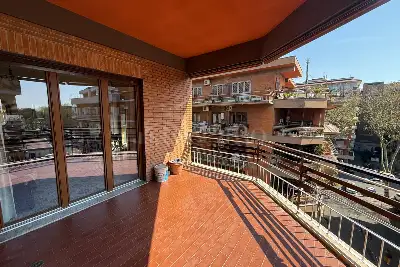 Casa in vendita, Via della Magliana, Roma