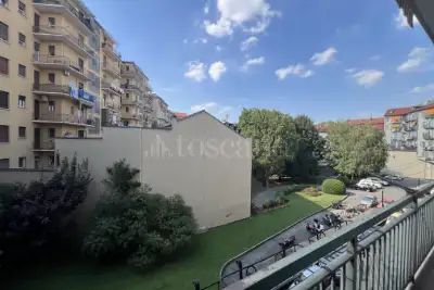 Casa in vendita, Via Montebello, Torino