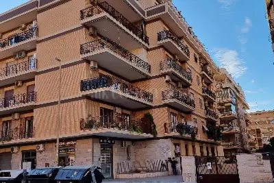 Casa in vendita, Via della Corazzata , Roma