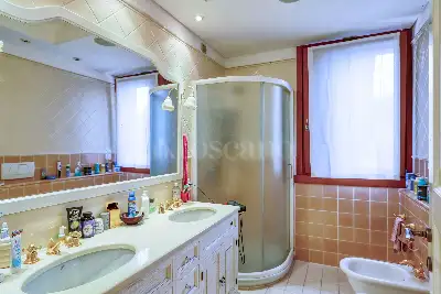 Casa in vendita, Via Matteotti, Porto Ceresio