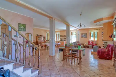 Casa Indipendente in vendita, Via Provinciale, Marchirolo