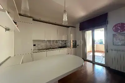 Casa in vendita, Via S. Chiarello 28 , Latina