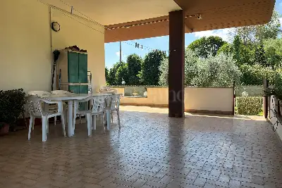 Villa Plurifamiliare in vendita, Via della Crisopa, Roma