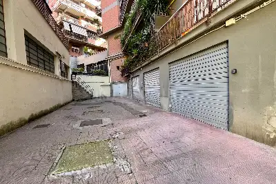 Box in affitto, Via Policarpo Petrocchi, Roma