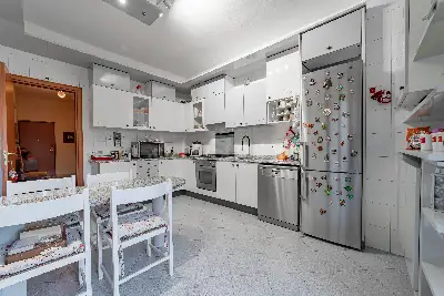 Casa in vendita, Viale Giovanni Suzzani, Milano