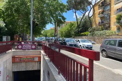 Casa in vendita, Via Tuscolana, Roma