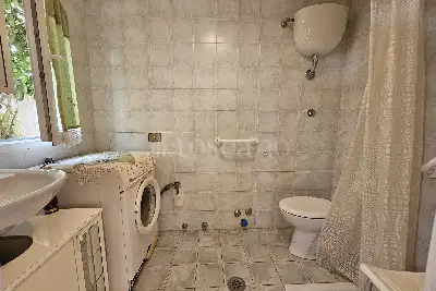 Villino a Schiera in vendita, Via Signa, Pomezia