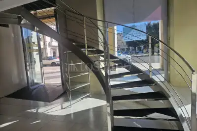 Negozio in affitto, Piazza della Libertà, Latina
