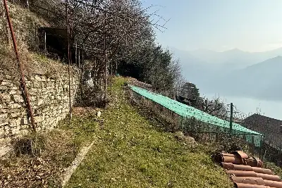 Agricolo in vendita, Via Giuseppe Bianchi, Moltrasio