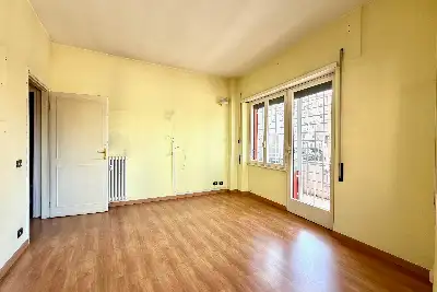 Casa in vendita, Via Tuscolana, Roma