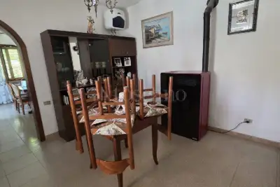 Casa Indipendente in vendita, Via Fiume Tavo, Cappelle sul Tavo