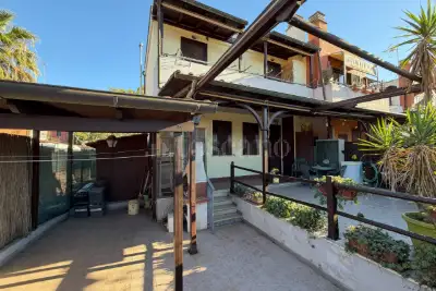 Villino a Schiera in vendita, via delle stelle, Fiumicino