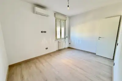 Villino a Schiera in vendita, Via Nona, Brescia