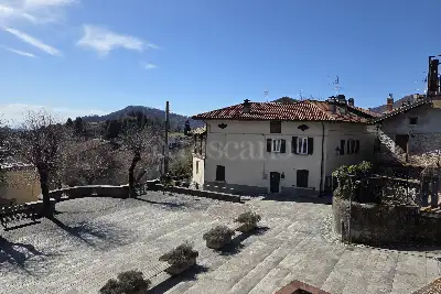 Casa Indipendente in vendita, Via Pratobevera, Sormano