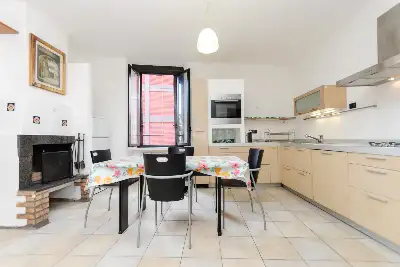 Casa in vendita, Via Luigi Porro Lambertenghi, Milano