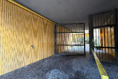 Box in affitto, Via Carlo Vittadini, Milano