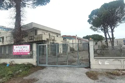 Capannone in vendita, Via Marcinelle 25, Chieti