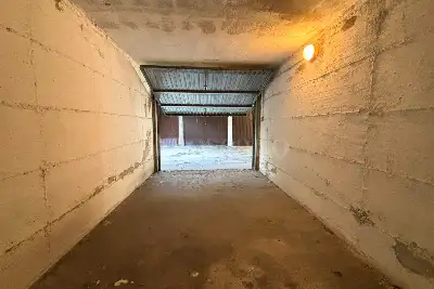 Box in vendita, Via Vasari, Monza