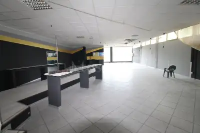 Negozio in vendita, Via Costantini, Fiume Veneto
