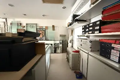 Negozio in vendita, Piazza Francesco Paolo Tosti, Palermo