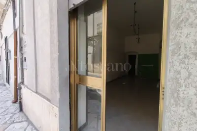 Negozio in vendita, Via Carmine, Brindisi