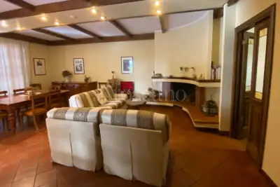 Villa Plurifamiliare in vendita, Via Meringo Alto, Ripi