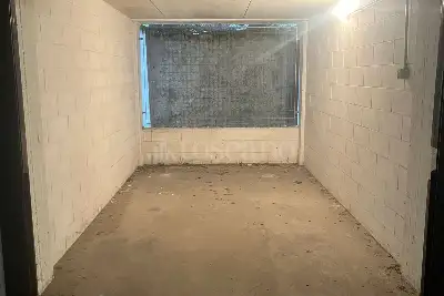 Box in vendita, Via Pianella, Milano