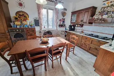 Villa Bifamiliare in vendita, Via Pedavena, Roma