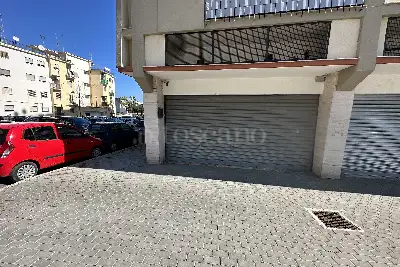 Negozio in vendita, Via Giustino Fortunato, Bari