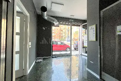 Negozio in vendita, Via Luigi Rava, Roma