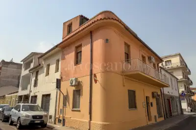 Magazzino in vendita, Via Brigata Sassari 11a, Olbia