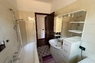 Casa in vendita, Via Giovanni Papini, Como