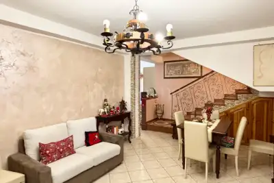 Villino a Schiera in vendita, Via Taro, Mentana