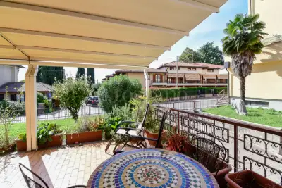 Casa in vendita, Piazza IV Novembre, Capiago Intimiano